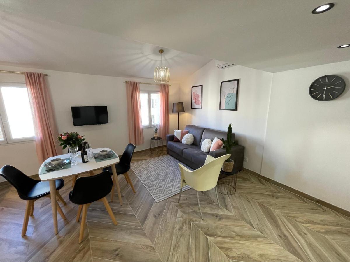 Nice Renting - Massena - Loft - Heart Of Vieil Antibes - The Market With Sea View Dış mekan fotoğraf