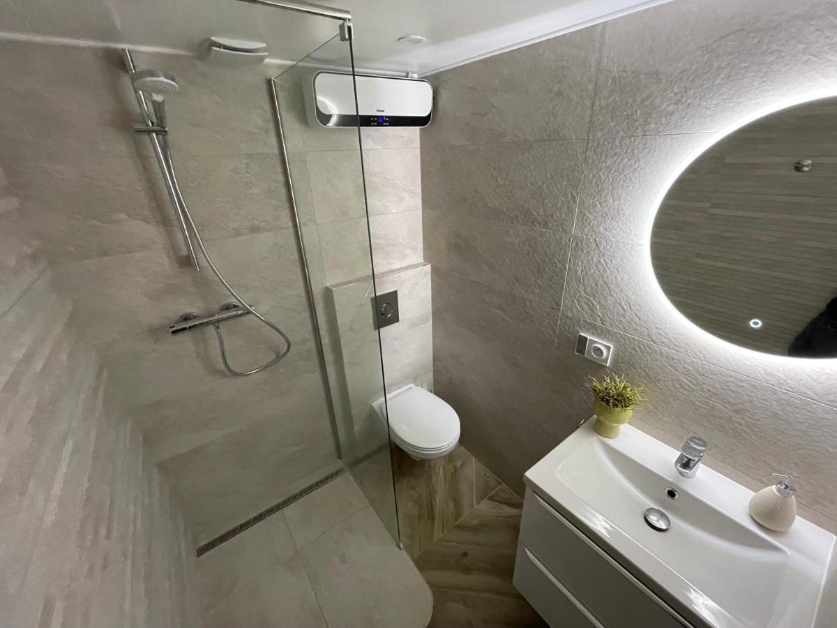 Nice Renting - Massena - Loft - Heart Of Vieil Antibes - The Market With Sea View Dış mekan fotoğraf